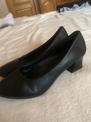 Zapatos a estrenar 39