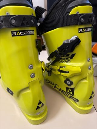Sci scarponi.  FISCHER VACUUM FULL FIT 150.