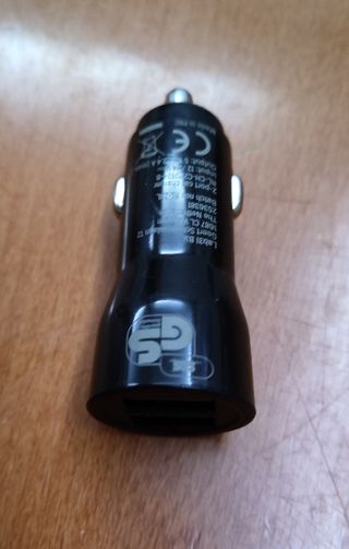 Enchufe coche con 2 USB