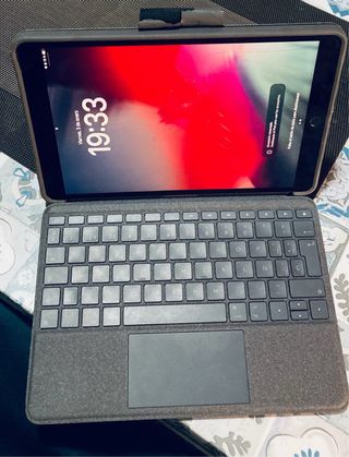 Ipad Air 3 y funda teclado logitech