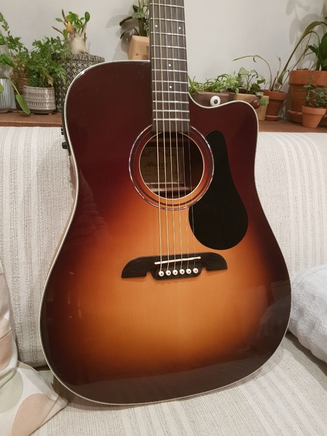 Guitarra Alvarez RD26CESB