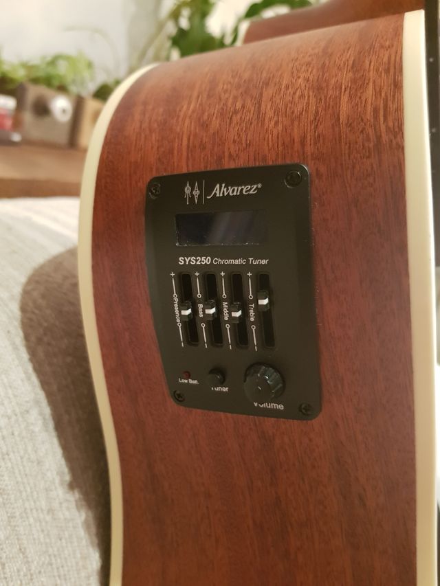 Guitarra Alvarez RD26CESB