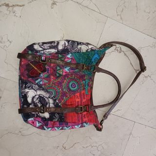Bolso desigual precioso