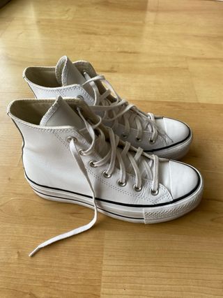 Converse blancas  36,5 en su caja. Originales. 