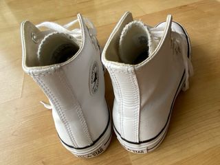 Converse blancas  36,5 en su caja. Originales. 