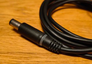 Cargador PC portátil DELL Mod. LA65NM130