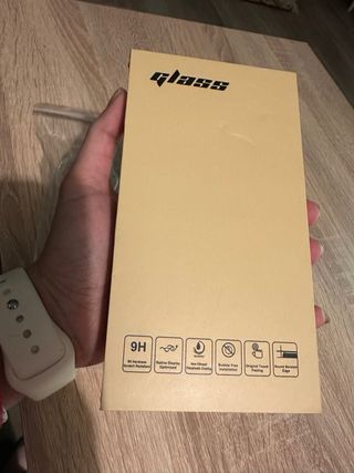 Funda y 5 protectores Iphone 15 NUEVO