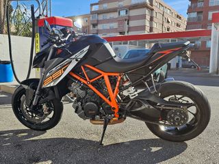 Ktm 1290 super duke r