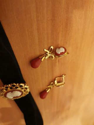 Pendientes y gargantilla 