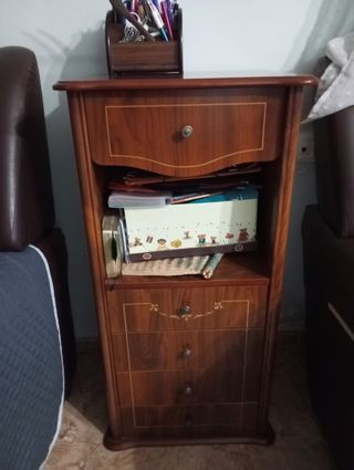 Cómoda/Mesita