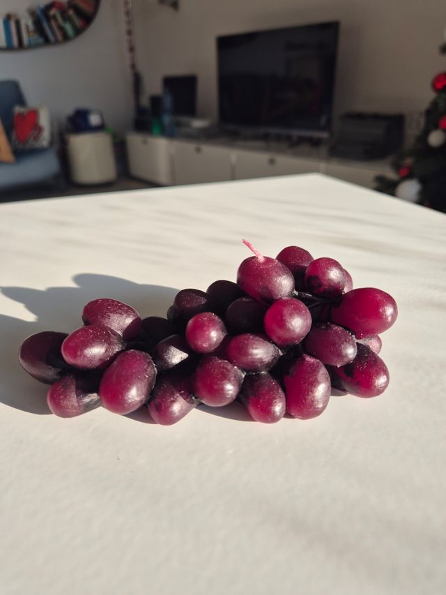 Candela a forma di grappolo d'uva uva
