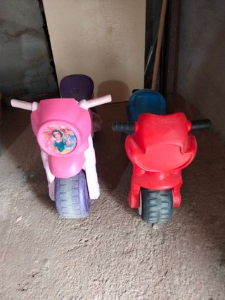 Moto niña correpasillos.
