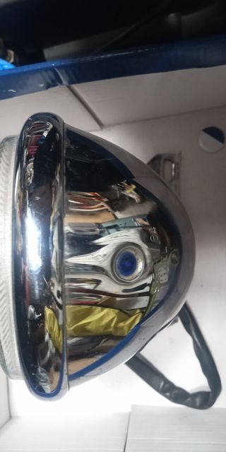 Foco delantero de moto