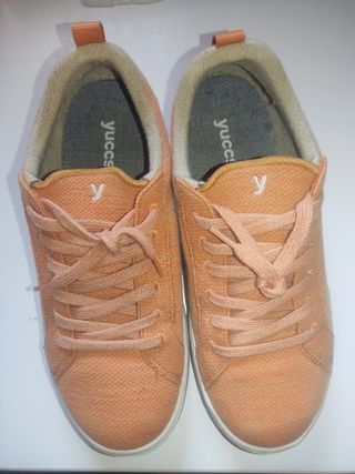 Yuccs naranja 