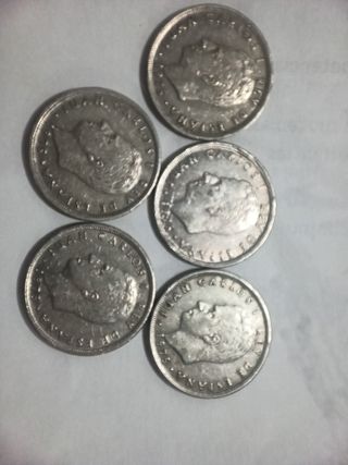 5 monedas de 5 pesetas del año 1975