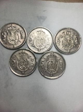 5 monedas de 5 pesetas del año 1975