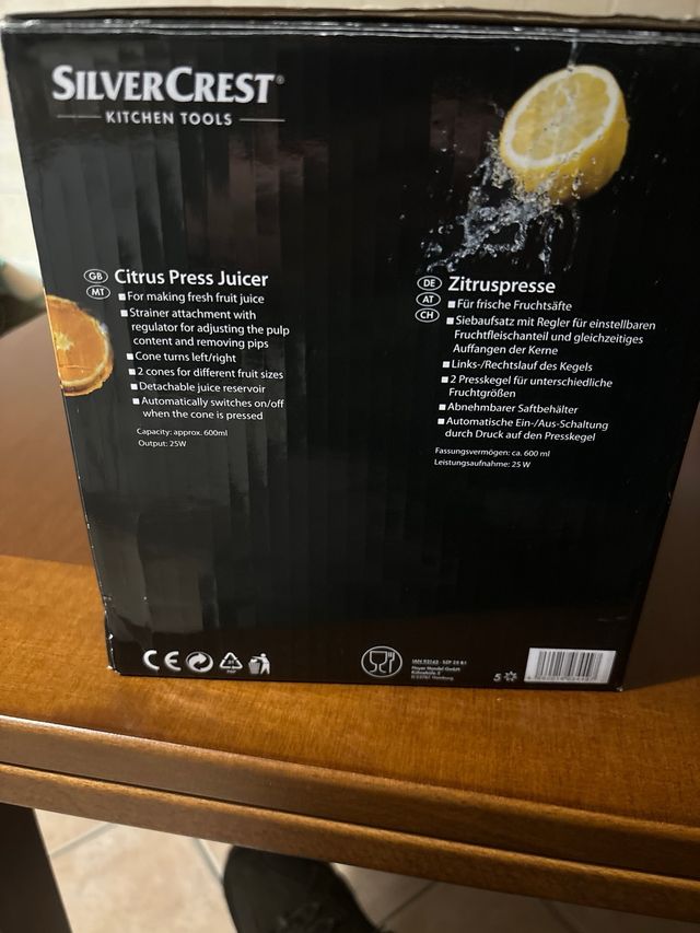 Spremiagrumi elettrico 