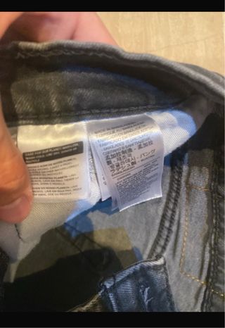 Pantalon corto levis