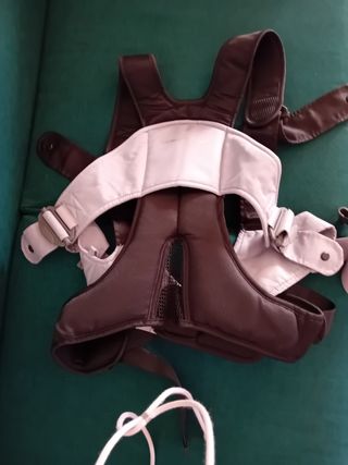 2 marsupi per portaaa il bambino un cuscinetto per