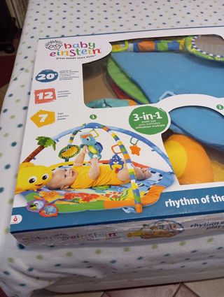 Alfombra de actividades para el bebe