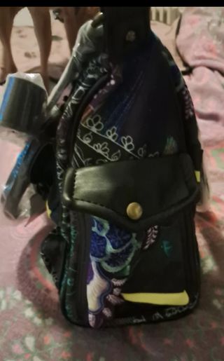 Bolso exclusivo Desigual  a ESTRENAR.  
