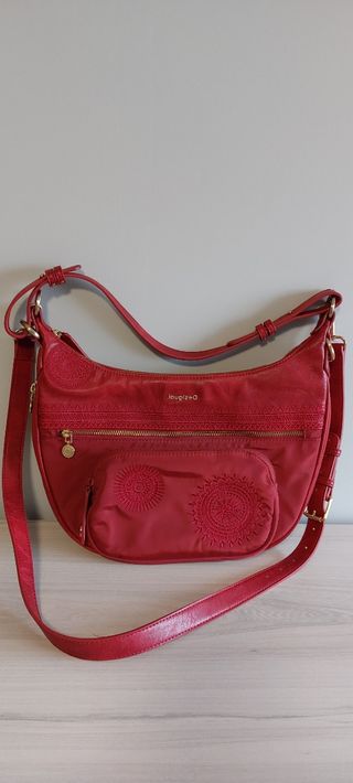 Bolso Desigual rojo. Usado dos veces