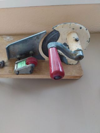 Cortador de fiambre antiguo