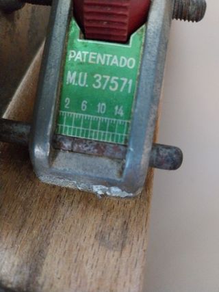 Cortador de fiambre antiguo