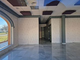 Local comercial en alquiler en Olivares
