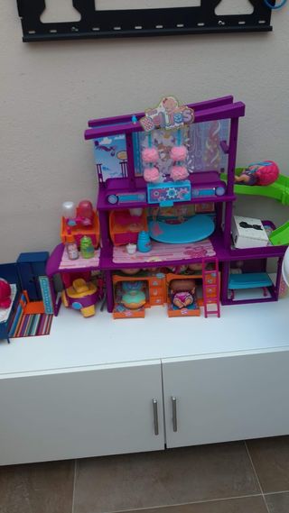 CASA DE LAS BAILERS Y TRES MUÑECAS BAILE