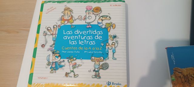 Las divertidas aventuras de las letras (Cuentos cortos / Short Stories) (Spanish Edition)
