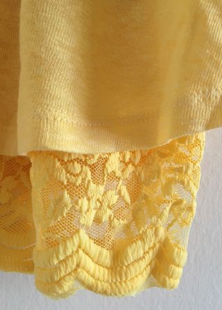 Top capa amarillo de Anthropologie talla XS