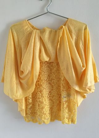 Top capa amarillo de Anthropologie talla XS