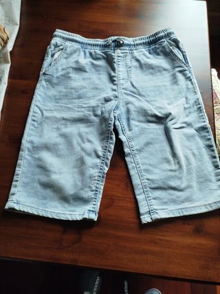 Pantalón vaquero corto adolescente