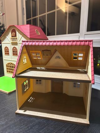 sylvanian families casa con dos pisos