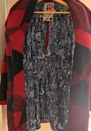 Chaqueta Desigual con cremallera al lado