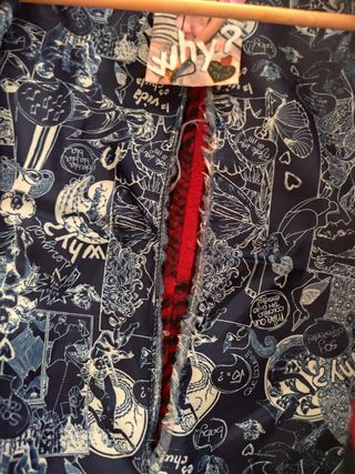 Chaqueta Desigual con cremallera al lado