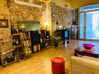 Sala única y polivalente en el corazón de Gracia 