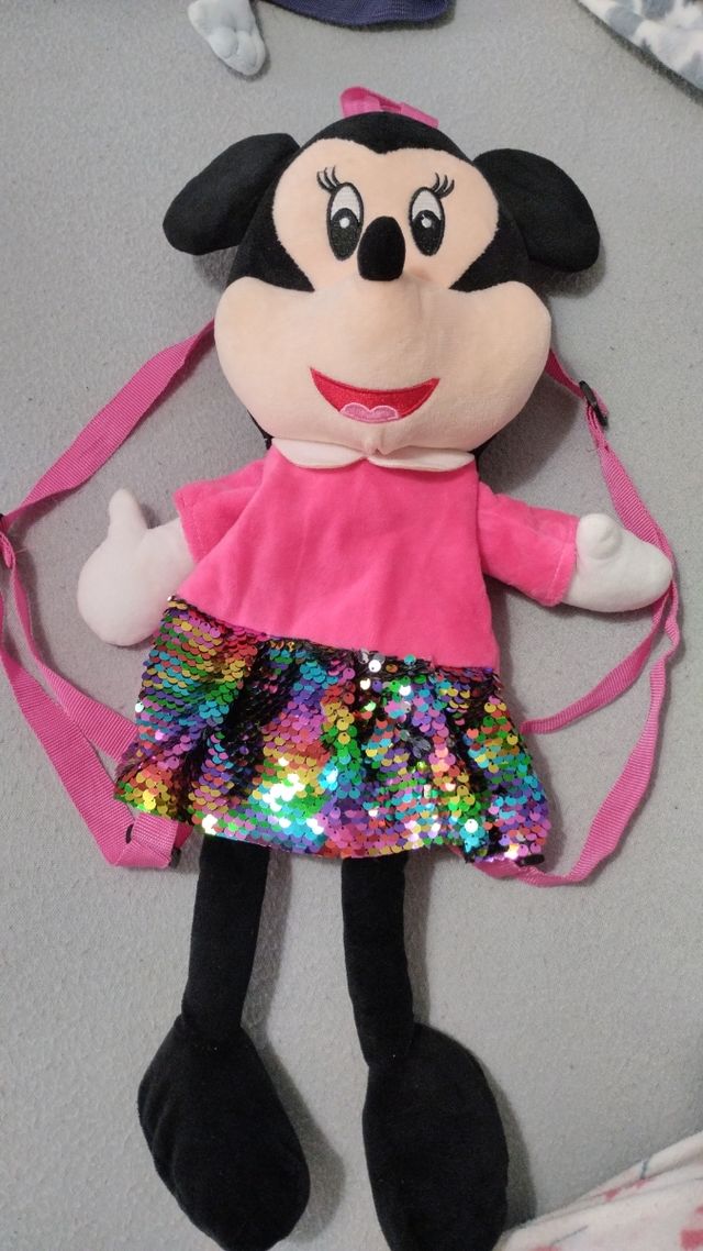 Mochila Minnie. De peluche