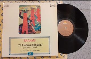 8 LPs y 2 CDs-Ahorro de 15 euros !!!