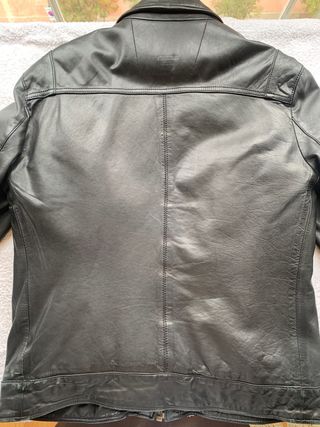 Chaqueta de cuero chevignone