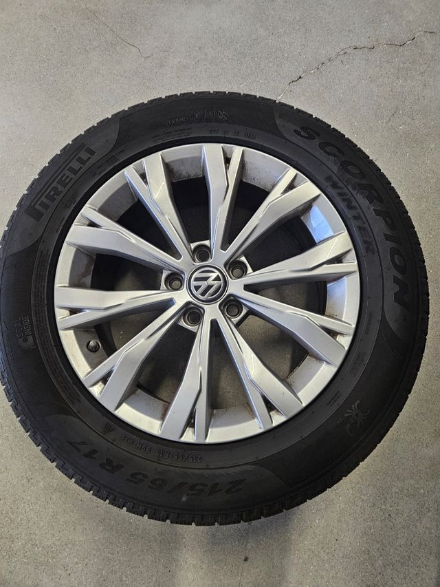 4 Llantas Volkswagen Tiguan con neumático