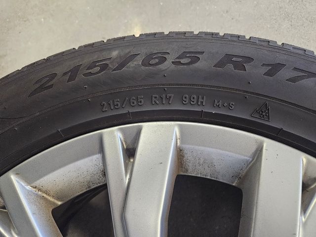 4 Llantas Volkswagen Tiguan con neumático