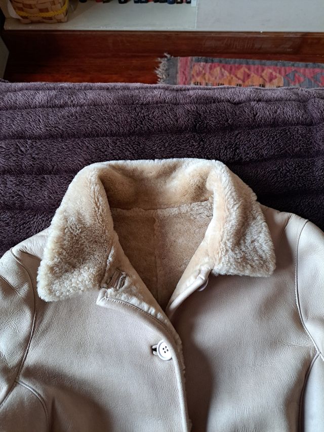 Chaqueta de piel de mujer