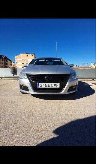 Volkswagen Passat CC 2011