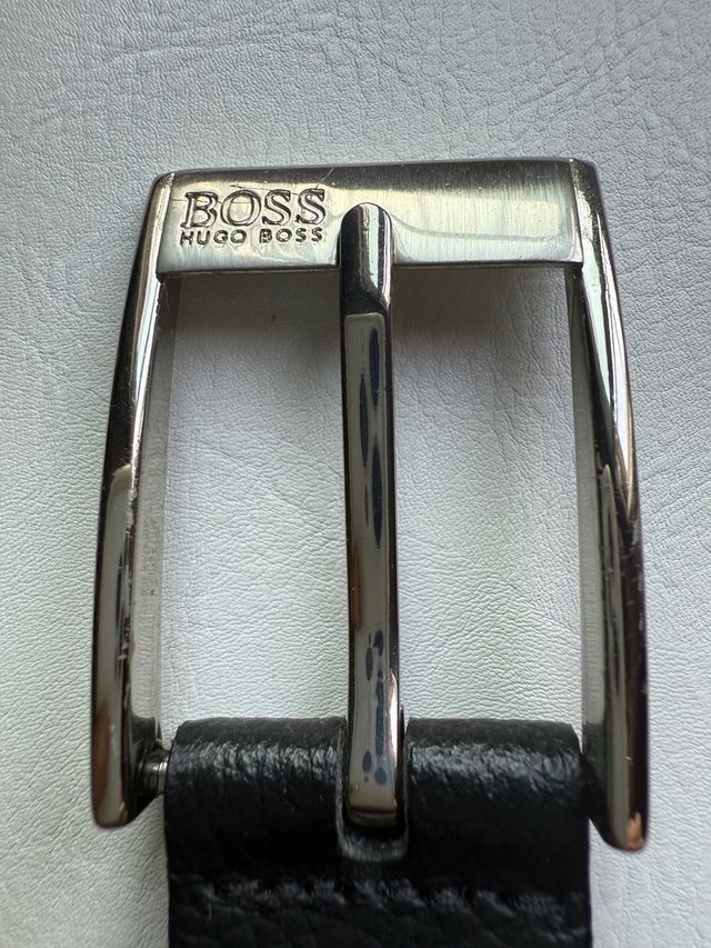 Cinturón Hugo Boss piel italiana negro 90 34
