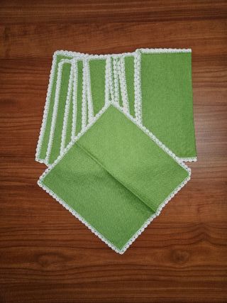 Tovaglia in lino con tovaglioli abbinati