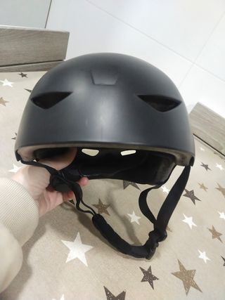 Casco junior monopatín, bici