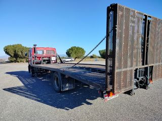 CAMION VOLVO FL6 CON PLATAFORMA