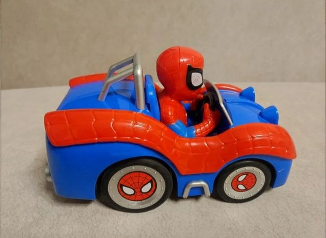Coche teledirigido Spiderman